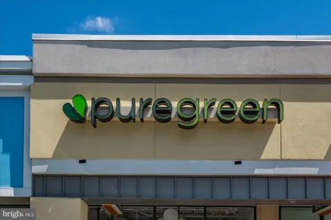 $4,200,000 | 627 Hine Street Southeast, Vienna, VA 22180