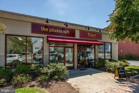 $4,200,000 | 627 Hine Street Southeast, Vienna, VA 22180