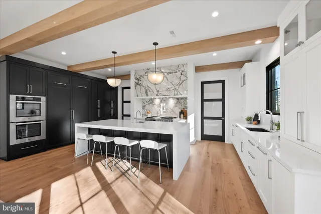 $4,200,000 | 627 Hine Street Southeast, Vienna, VA 22180