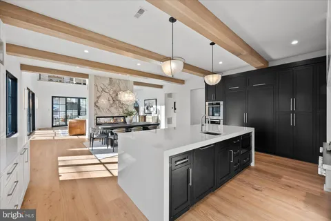 $4,200,000 | 627 Hine Street Southeast, Vienna, VA 22180