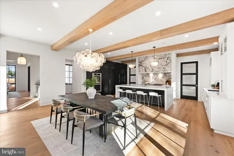 $4,200,000 | 627 Hine Street Southeast, Vienna, VA 22180