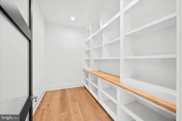 $4,200,000 | 627 Hine Street Southeast, Vienna, VA 22180