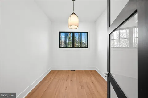 $4,200,000 | 627 Hine Street Southeast, Vienna, VA 22180