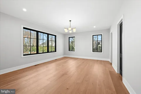 $4,200,000 | 627 Hine Street Southeast, Vienna, VA 22180