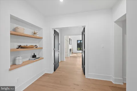 $4,200,000 | 627 Hine Street Southeast, Vienna, VA 22180