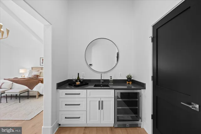 $4,200,000 | 627 Hine Street Southeast, Vienna, VA 22180