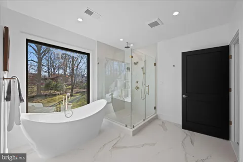 $4,200,000 | 627 Hine Street Southeast, Vienna, VA 22180