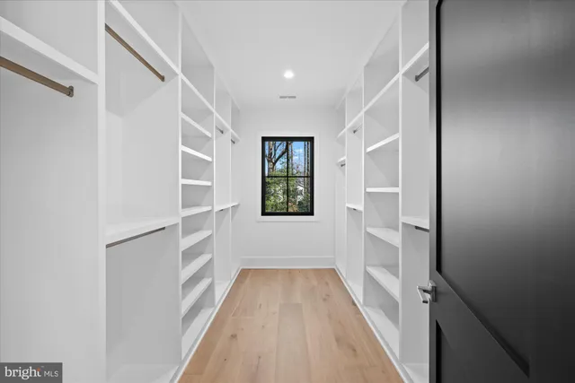 $4,200,000 | 627 Hine Street Southeast, Vienna, VA 22180