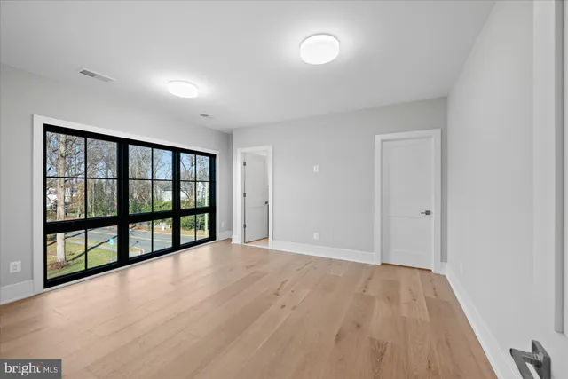 $4,200,000 | 627 Hine Street Southeast, Vienna, VA 22180