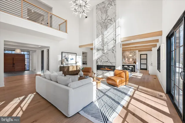 $4,200,000 | 627 Hine Street Southeast, Vienna, VA 22180