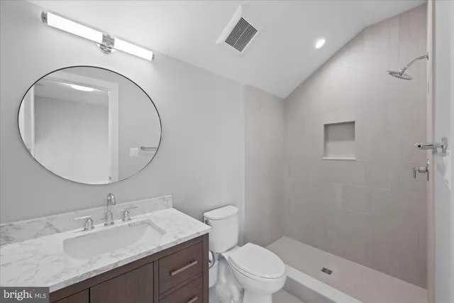 $4,200,000 | 627 Hine Street Southeast, Vienna, VA 22180