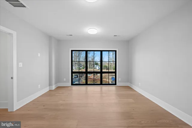 $4,200,000 | 627 Hine Street Southeast, Vienna, VA 22180