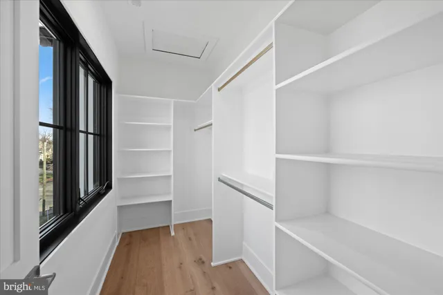 $4,200,000 | 627 Hine Street Southeast, Vienna, VA 22180