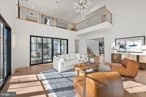 $4,200,000 | 627 Hine Street Southeast, Vienna, VA 22180