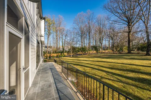 $4,200,000 | 627 Hine Street Southeast, Vienna, VA 22180