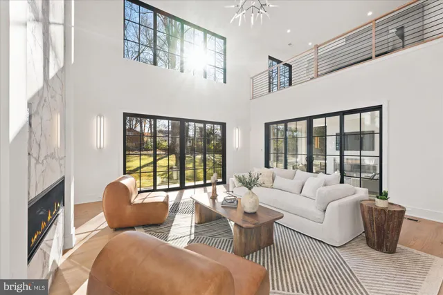 $4,200,000 | 627 Hine Street Southeast, Vienna, VA 22180