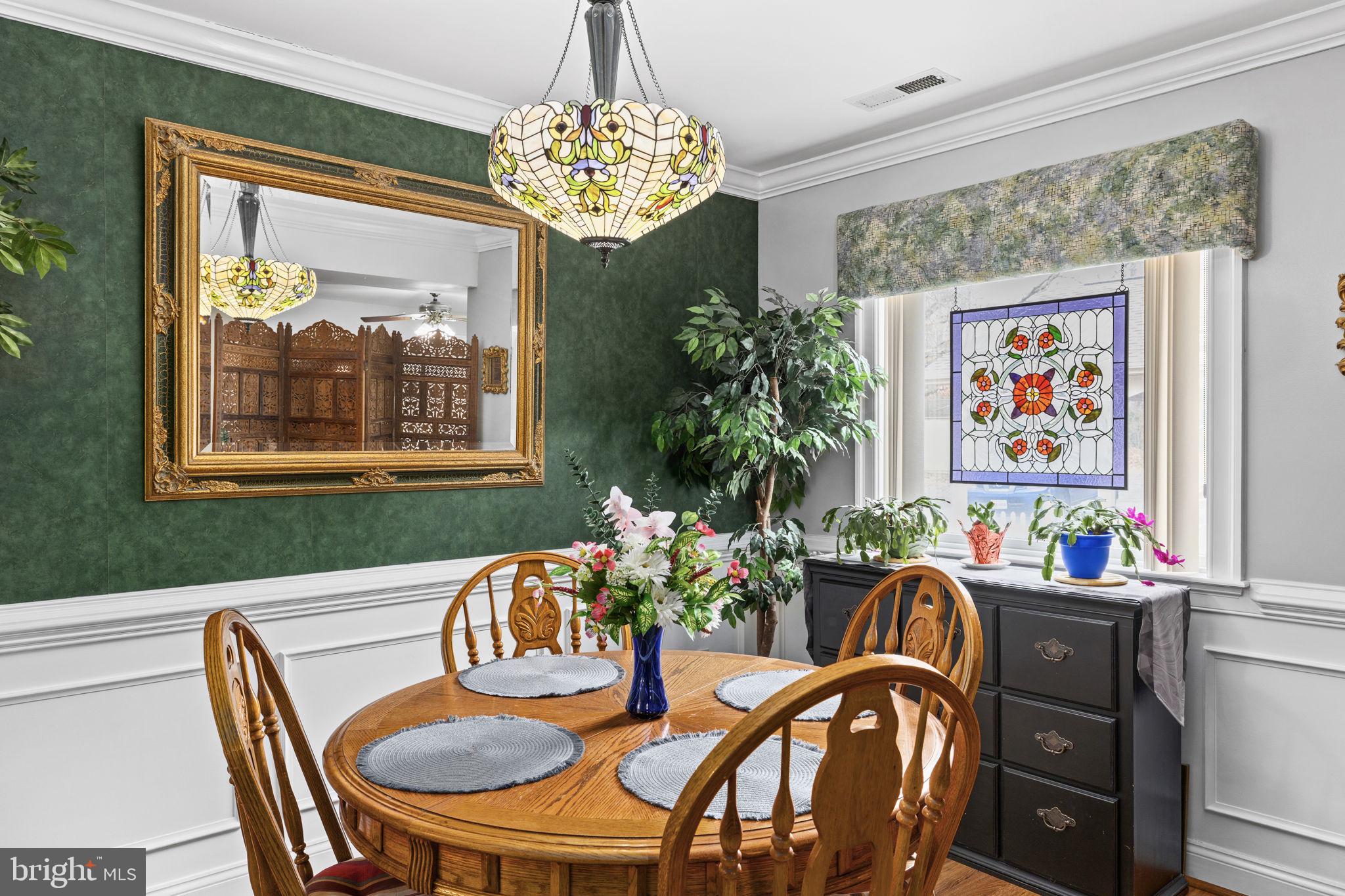 54 Hudson Road Fredericksburg, VA 22405 - Photo 20 of 59 Dining nook with decorative lighting feature