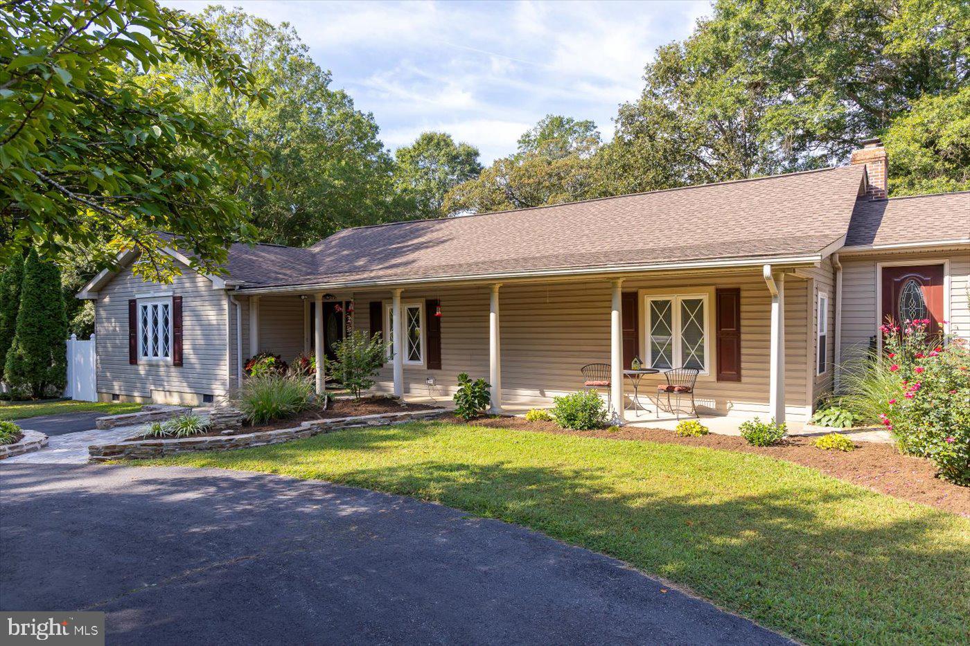 54 Hudson Road Fredericksburg, VA 22405 - Photo 3 of 59 Large front porch makes for great outdoor living