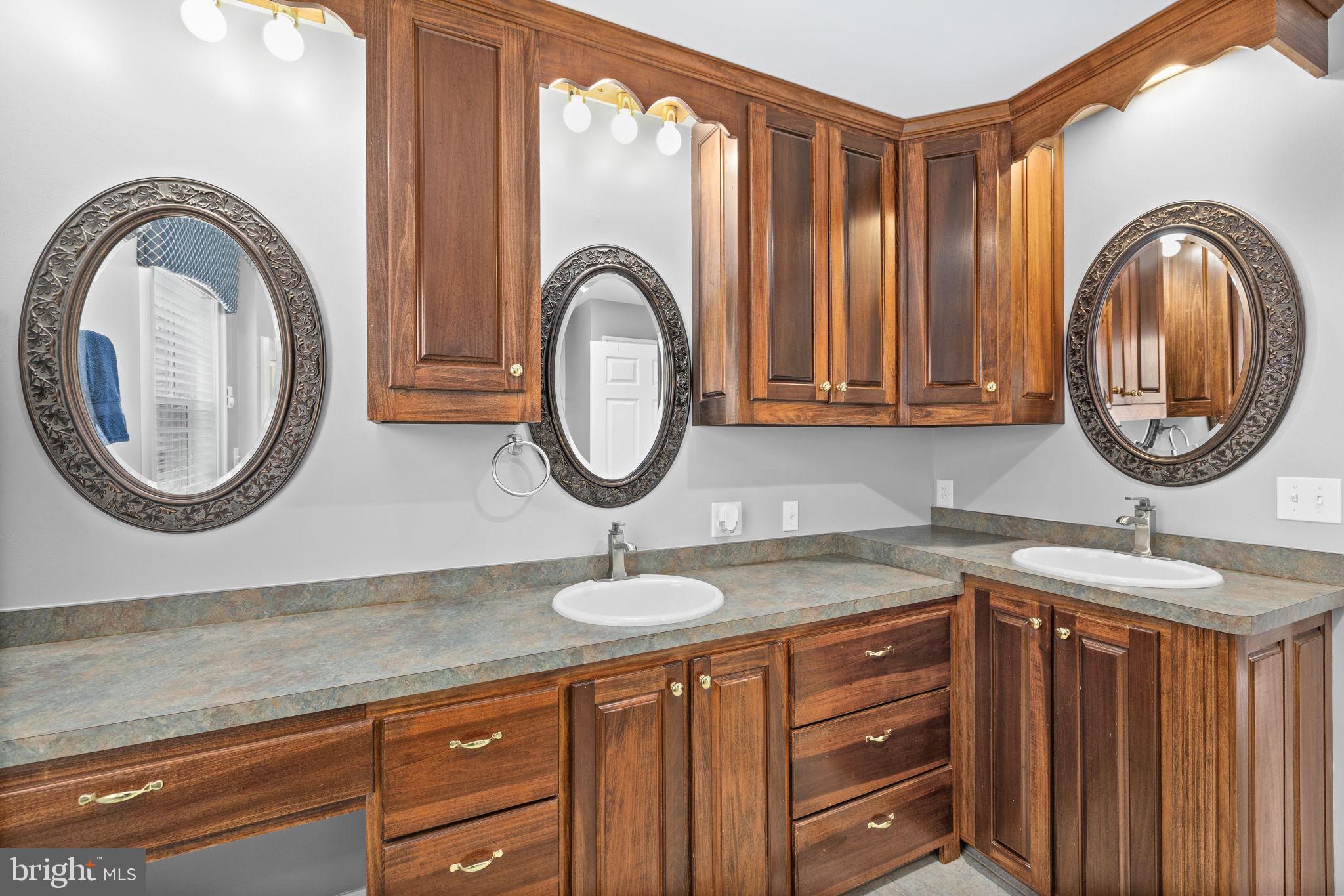 54 Hudson Road Fredericksburg, VA 22405 - Photo 42 of 59 Vanity lighting