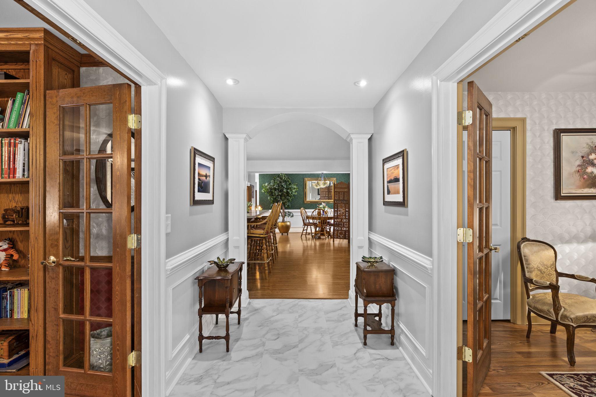 54 Hudson Road Fredericksburg, VA 22405 - Photo 6 of 59 Hallway leading to main living and dining areas