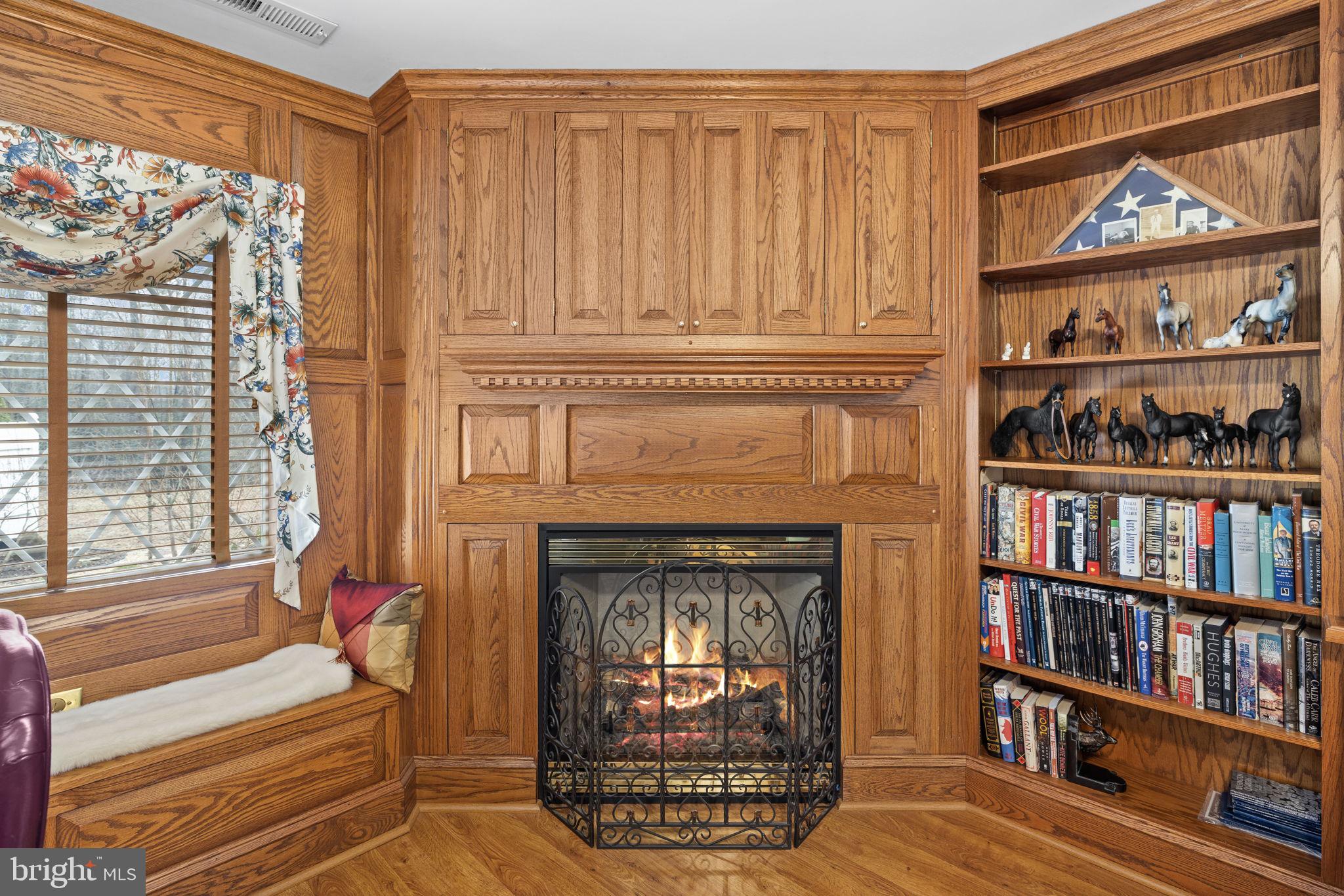 54 Hudson Road Fredericksburg, VA 22405 - Photo 9 of 59 Fireplace with carved wood mantle surround!