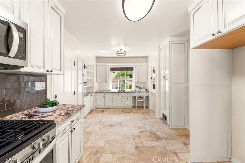 9570 Gallatin Road Downey, CA 90240 - Photo 11 of 59