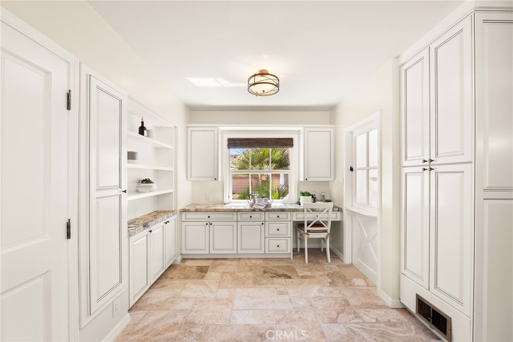 9570 Gallatin Road Downey, CA 90240 - Photo 12 of 59