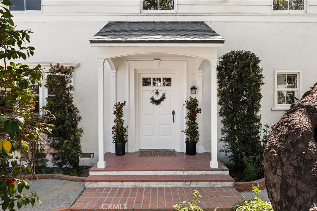 9570 Gallatin Road Downey, CA 90240 - Photo 2 of 59