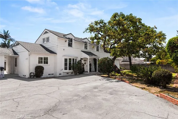 $1,675,000 | 9570 Gallatin Road, Downey, CA 90240