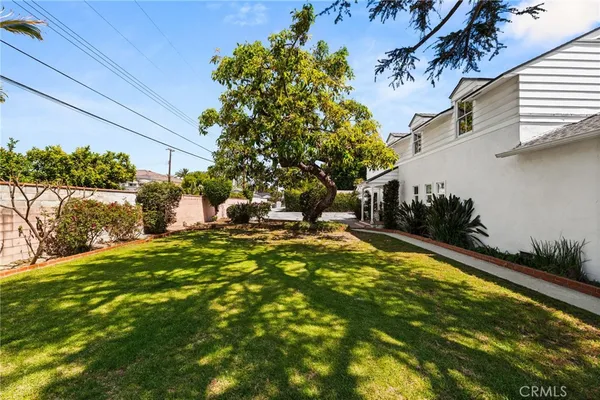 $1,675,000 | 9570 Gallatin Road, Downey, CA 90240