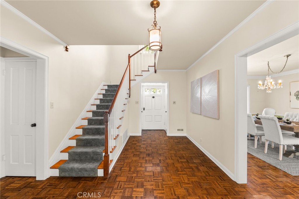 9570 Gallatin Road Downey, CA 90240 - Photo 4 of 59