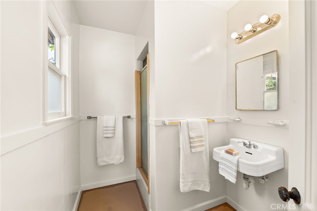 9570 Gallatin Road Downey, CA 90240 - Photo 43 of 59