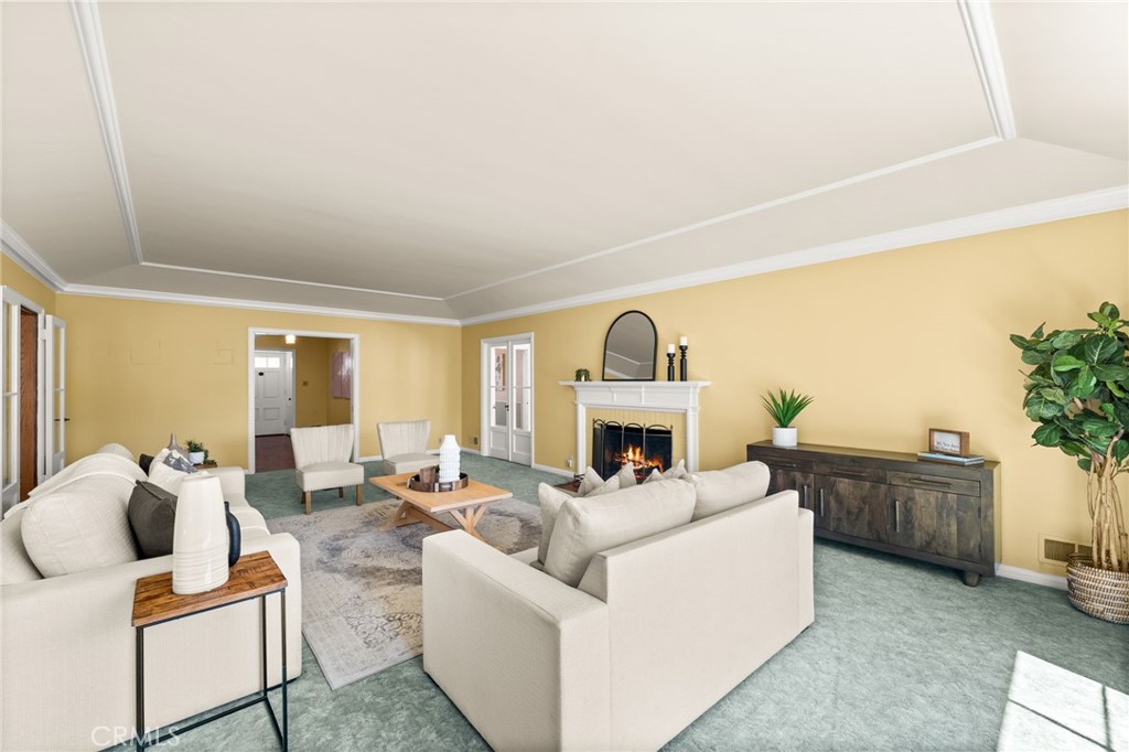 9570 Gallatin Road Downey, CA 90240 - Photo 5 of 59