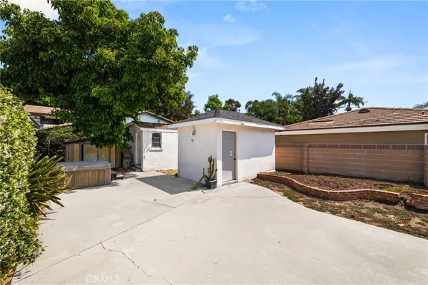 $1,675,000 | 9570 Gallatin Road, Downey, CA 90240