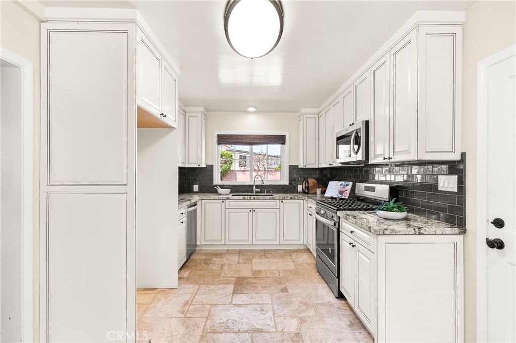 9570 Gallatin Road Downey, CA 90240 - Photo 9 of 59