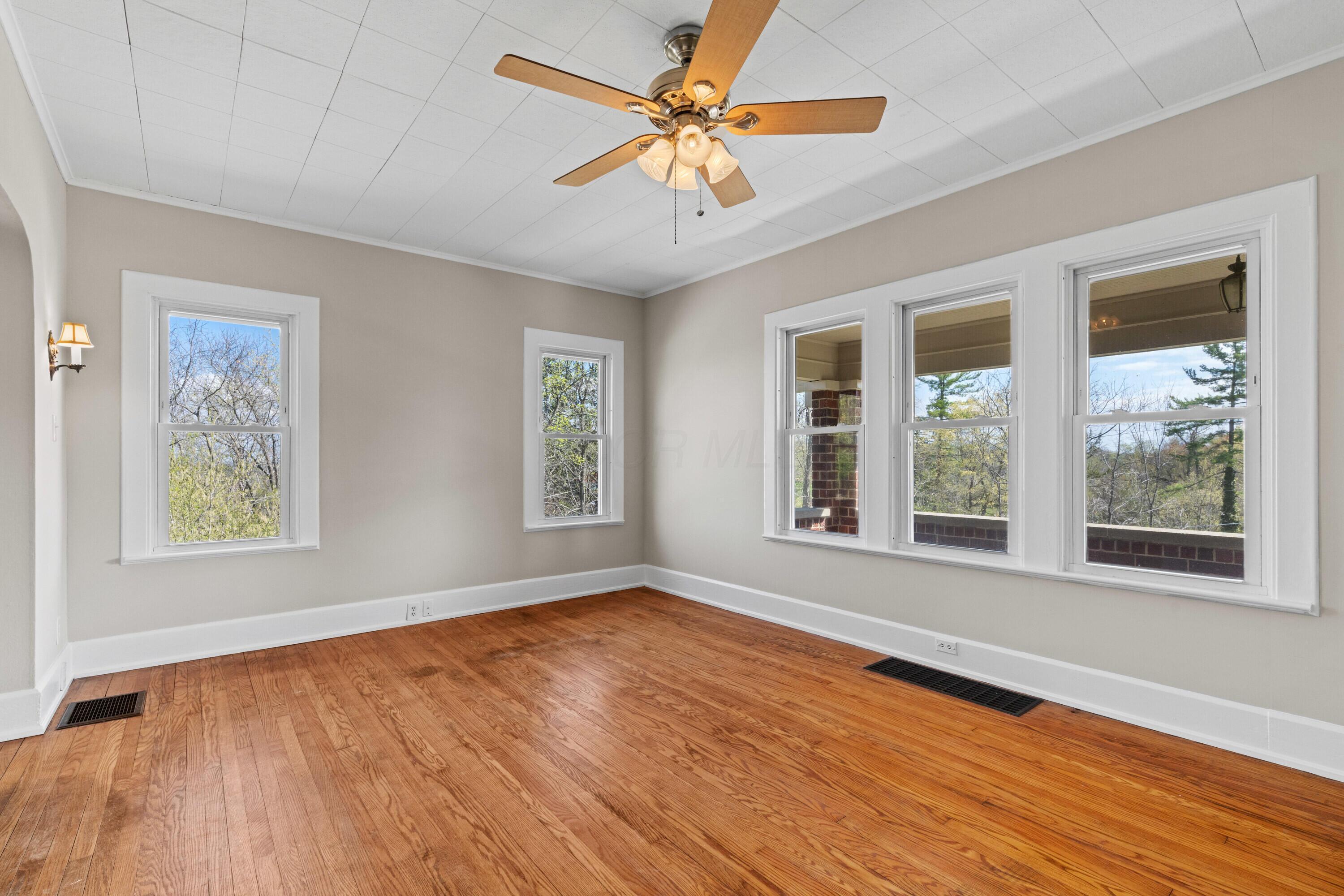 135 Pomeroy Road Athens, OH 45701 - Photo 7 of 42 Living Room