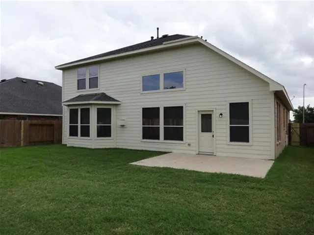 $2,575 | 2610 Dawn River Lane, Pearland, TX 77581