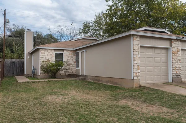 $1,350 | 2304 Rachael Court, Unit A, Austin, TX 78748