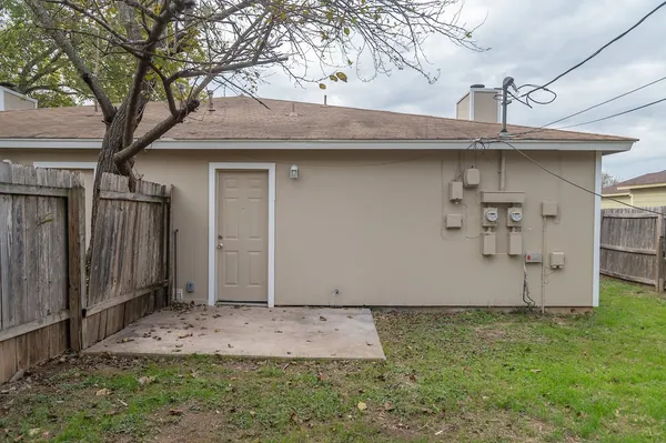 $1,350 | 2304 Rachael Court, Unit A, Austin, TX 78748