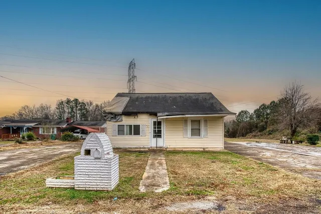 $99,000 | 1014 East Oneal Street, Gaffney, SC 29340