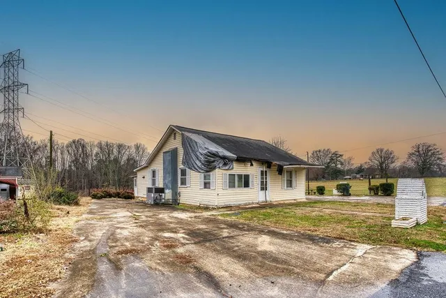 $99,000 | 1014 East Oneal Street, Gaffney, SC 29340