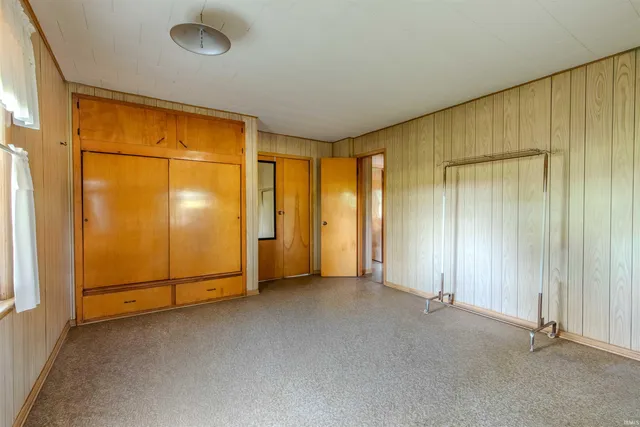 $325,000 | 4720 Highway 5, Shipshewana, IN 46565