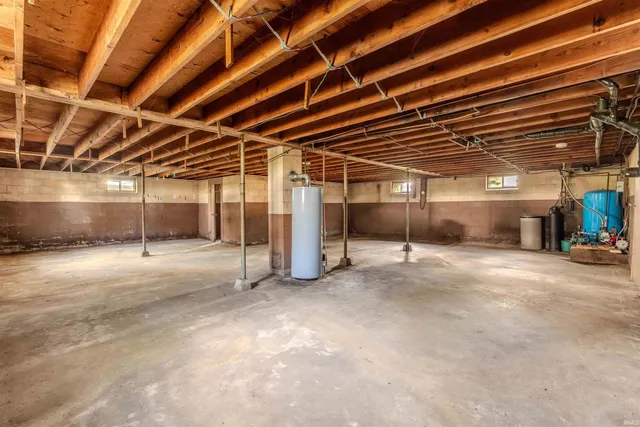 $325,000 | 4720 Highway 5, Shipshewana, IN 46565