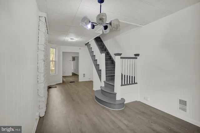 $195,000 | 221 North 11th Street, Reading, PA 19601