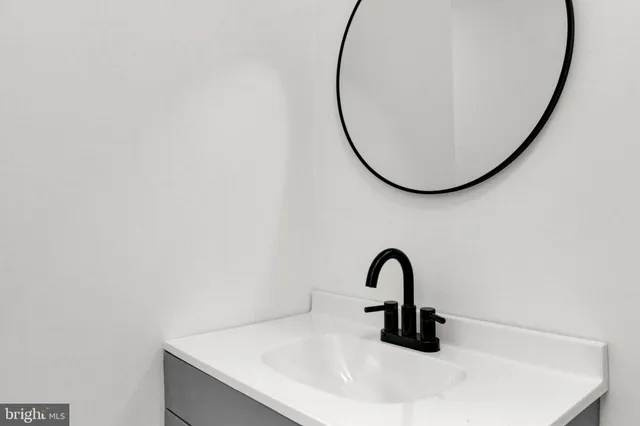 $195,000 | 221 North 11th Street, Reading, PA 19601