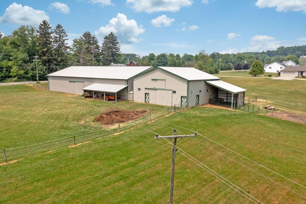 1707 Lexington Ontario Road Mansfield, OH 44904 - Photo 9 of 81 1707LexingtonOntarioRoadExt_Hommati102(2