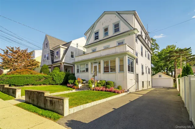 $3,500 | 270 Sickles Avenue, Unit 2, New Rochelle, NY 10801