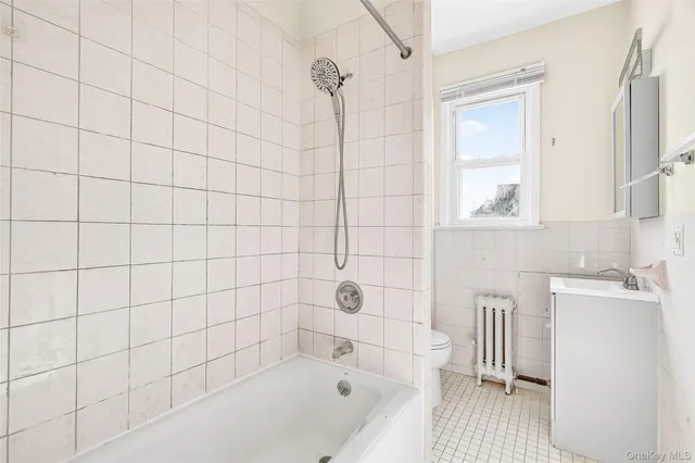 $3,500 | 270 Sickles Avenue, Unit 2, New Rochelle, NY 10801