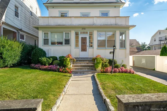 $3,500 | 270 Sickles Avenue, Unit 2, New Rochelle, NY 10801
