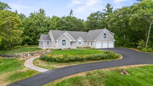 $1,200,000 | 179 Benjamin Wentworth Drive, Tamworth, NH 03817